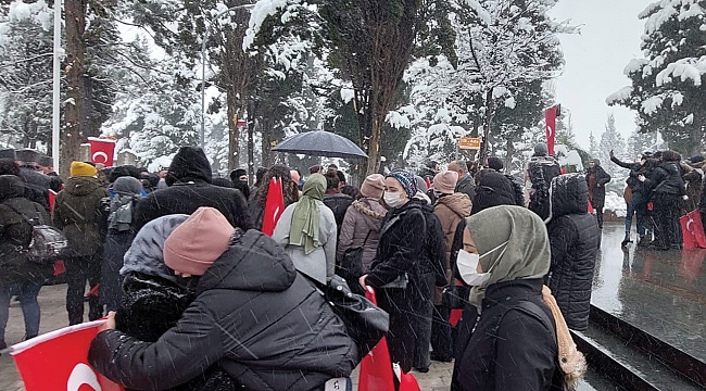 Öğrencilerden şehit annesine yakın ilgi
