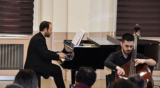 OMÜ’de kontrbas-piyano konseri