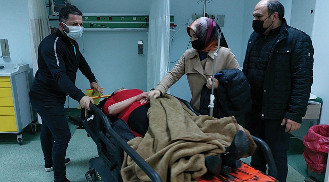 Otomobil tırla çarpıştı: 5 yaralı