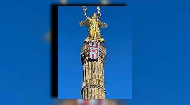 Trabzonsporlular, Berlin'de Zafer Takına bayrak astılar