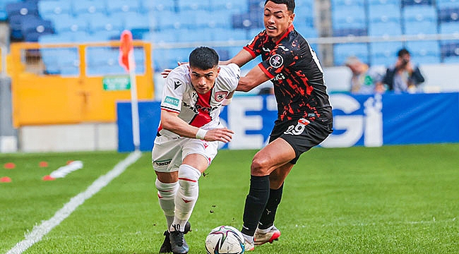 Ali 11’de başladı