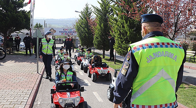 Öğrencilere trafik bilinci aşılanıyor