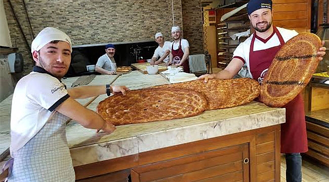 Tarihi tahinli ramazan pidesi ilgi görüyor