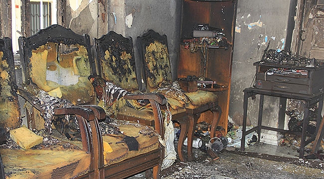 Yangında ev zarar gördü