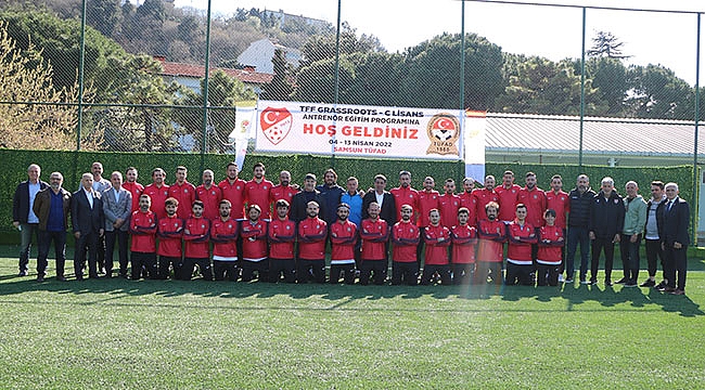 Yeşil sahada eğitim sürüyor