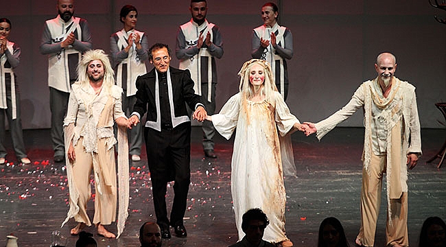 İkinci kez sahnelendi