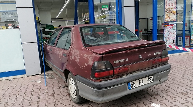 Kadın şoför markete daldı