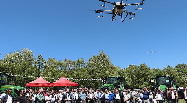 Şenliklerde dev traktöre büyük ilgi