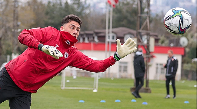 Süper Lig kulüpler ile Nurullah pazarlığı