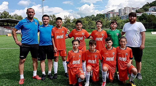 Atakum’un minikleri play-offta