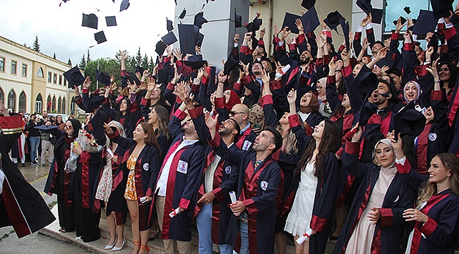 İletişim 190 mezun verdi