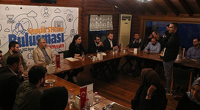 Karaaslan gençlerle buluştu