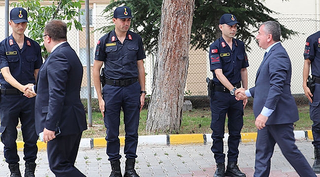 Nayman ve Özdemir'den jandarmaya ziyaret