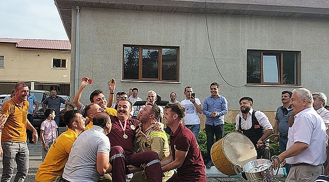 Orman işçilerine coşkulu karşılama