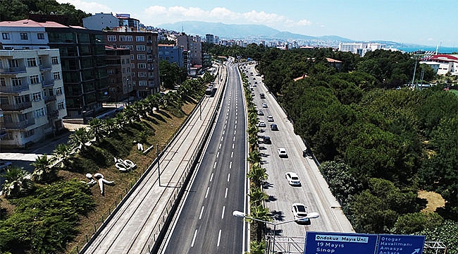 Atatürk Bulvarı hızla yenileniyor