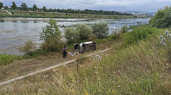 Bafra’da otomobil takla attı: 3 yaralı