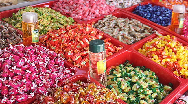 Bayram şekerleri tezgahlarda