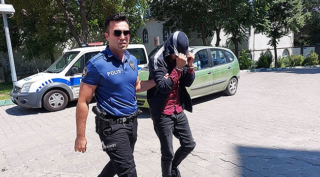 ‘Hırsız var yardım edin’