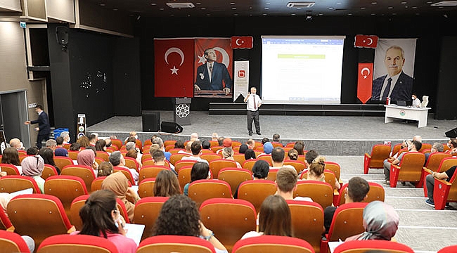 İlkadım'da personel bilgilerini güncelliyor