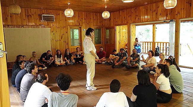 Karadenizli tiyatrocular Atakum’da buluştu