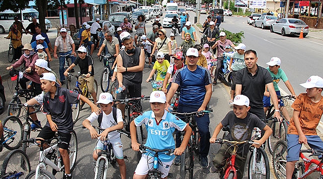 Sağlıklı yaşam için pedal çevirdiler