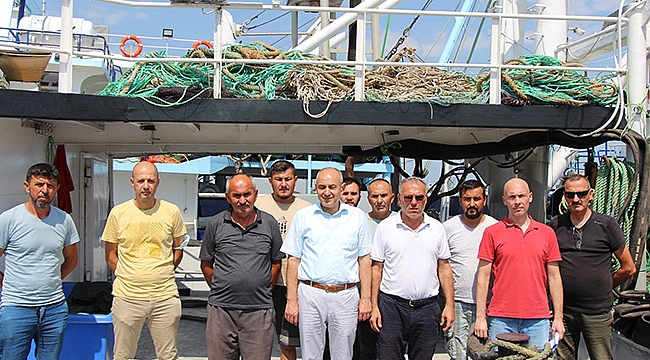 Balıkçılar denize açılmaya hazır