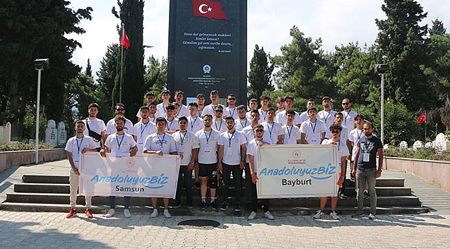 Bayburtlu gençler Samsun'u gezdi