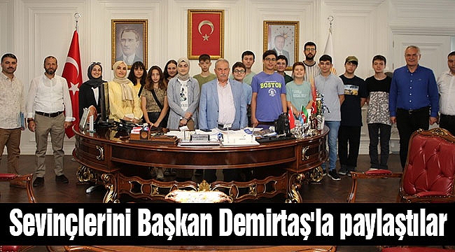 Sevinçlerini Başkan Demirtaş'la paylaştılar