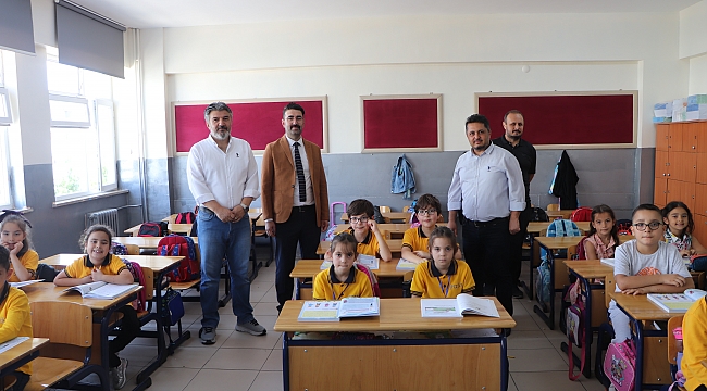 16 ikiz öğrencinin okul heyecanı