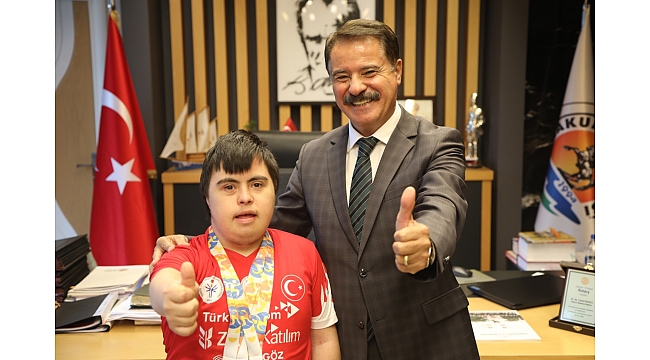 Deveci’den çok özel destek