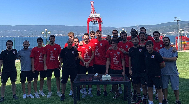 Mustafa’ya doğum günü sürprizi