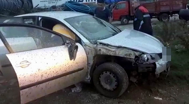 Park halindeki kamyona çarptı