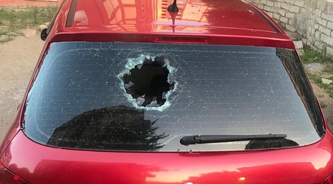 Sağlık çalışanının aracına kurşun