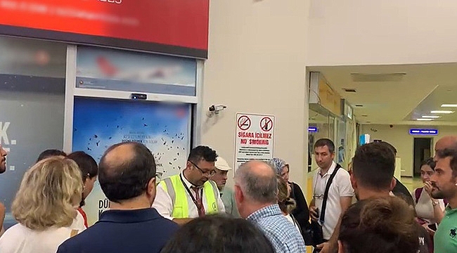 Uçak 12 saat rötar yaptı