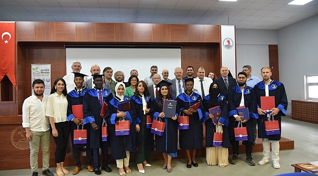 Yabancı öğrenciler için mezuniyet töreni