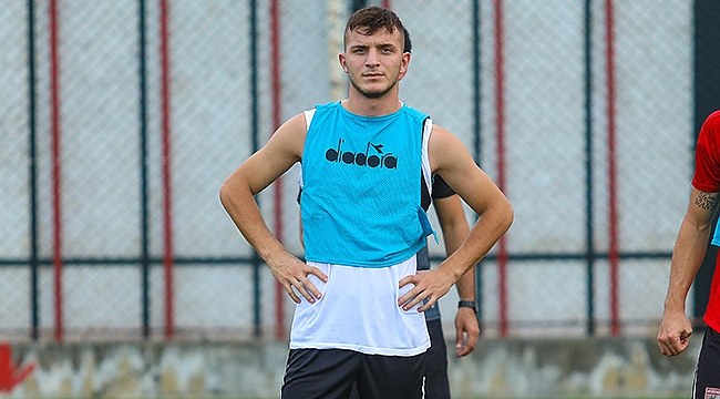 Yunus Emre forma peşinde