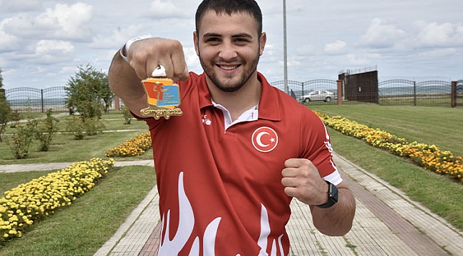 Berat destan yazıyor