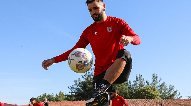 Bir dakika kaçırmadı