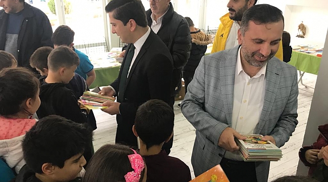 Çocuklar kitap fuarında buluştu