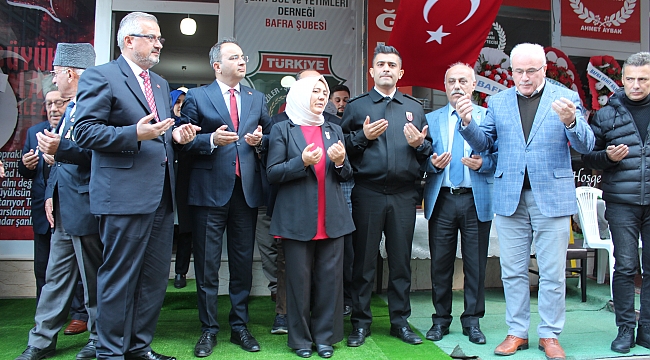 Dernek yeni binaya taşındı