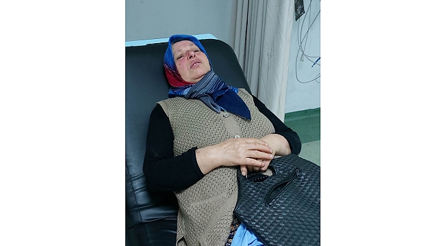 Engelli koca ile eşine taşlı saldırı