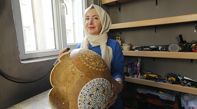 Hobi olarak başladı  artık onun işi