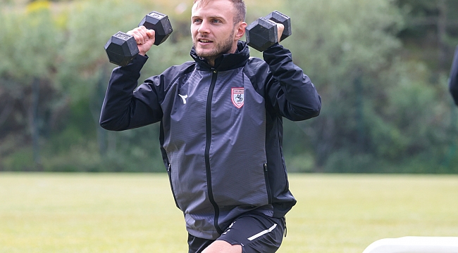 İZLEMEK OYNAMAKTAN ZOR