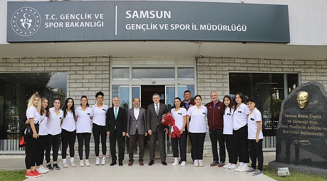 Kadın basketbolculardan Dereci’ye ziyaret