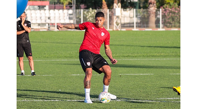 Kırmızı kartın bedeli 3 maç!