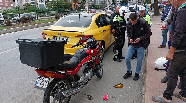 Motosiklet taksiyle çarpıştı