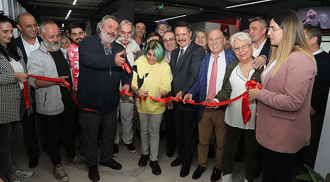 Sahne fotoğrafları göz alıcı sergi oldu