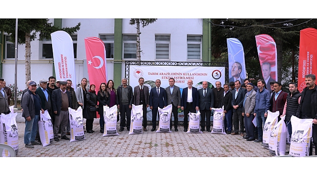 Üreticiye 104 ton yerli buğday tohumu
