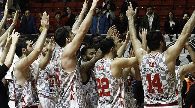 Dev adamlar Yalova karşısında