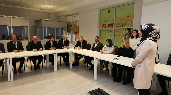 SAMÜ’ye Eş Zamanlı  Çeviri Laboratuvarı